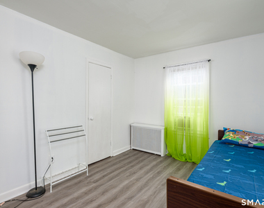 165 Oak Street - Photo Thumbnail 22