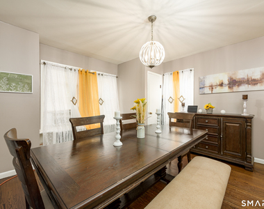 165 Oak Street - Photo Thumbnail 12