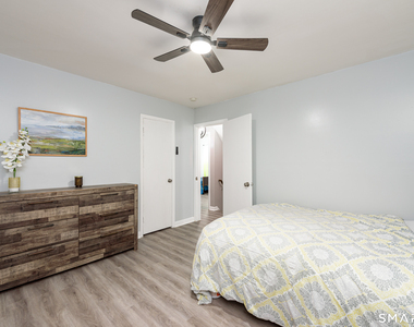 165 Oak Street - Photo Thumbnail 18