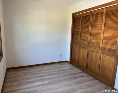 1022 Main Street - Photo Thumbnail 6