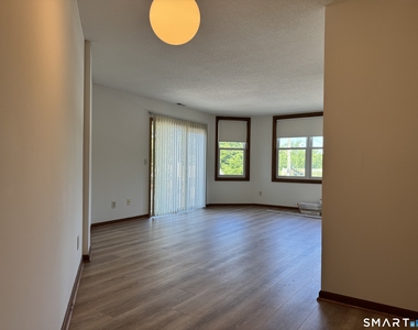 1022 Main Street - Photo Thumbnail 1