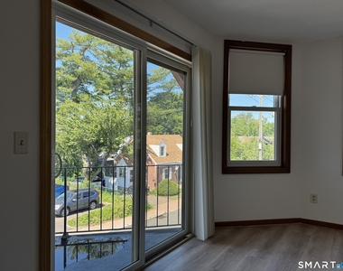 1022 Main Street - Photo Thumbnail 8