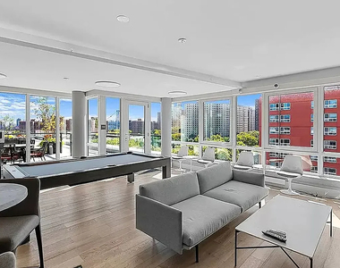 251 East 2nd Street - Photo Thumbnail 8