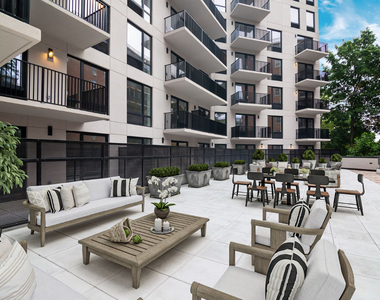 71-82 Parsons Boulevard - Photo Thumbnail 10