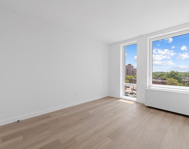 71-82 Parsons Boulevard - Photo Thumbnail 5