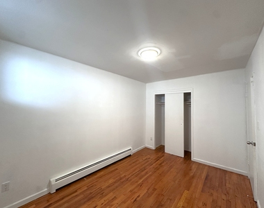 65-12 Maurice Avenue - Photo Thumbnail 4