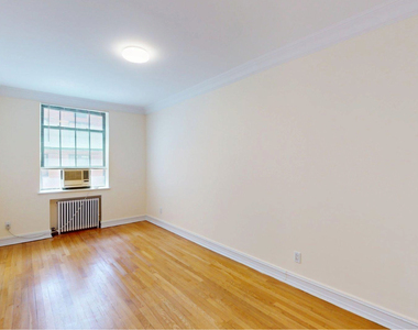 107 East 63rd Street - Photo Thumbnail 5