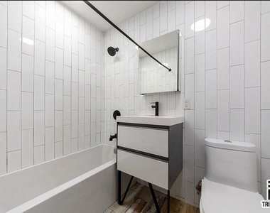 771 Lexington Avenue - Photo Thumbnail 2