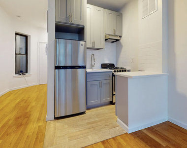 337 East 90th Street - Photo Thumbnail 2