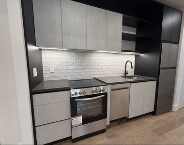 2324 Bedford Avenue - Photo Thumbnail 5