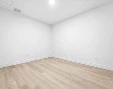 55 Broad Street - Photo Thumbnail 3