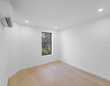 243 East 31st Street - Photo Thumbnail 6