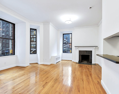 Madison Avenue - Photo Thumbnail 2