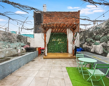 11-55 Welling Court - Photo Thumbnail 8