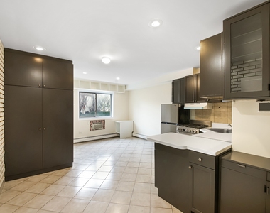11-55 Welling Court - Photo Thumbnail 3