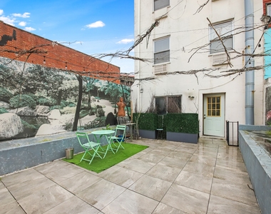 11-55 Welling Court - Photo Thumbnail 7