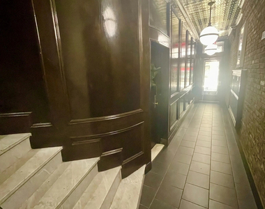 140 East 46th Street, Midtown East - Photo Thumbnail 8