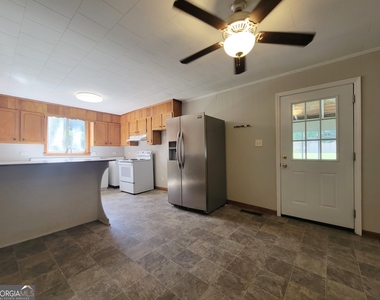 355 Bill Rutledge Road - Photo Thumbnail 2