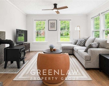 1177 Morley Avenue Se - Photo Thumbnail 3