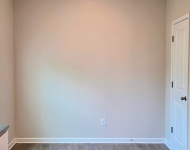 60 Katelen Court - Photo Thumbnail 7