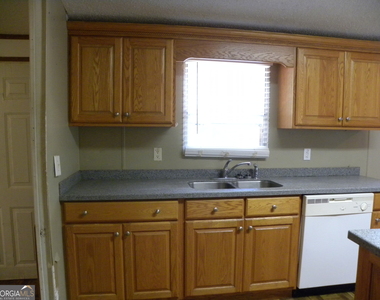 2627 Cole Road - Photo Thumbnail 3