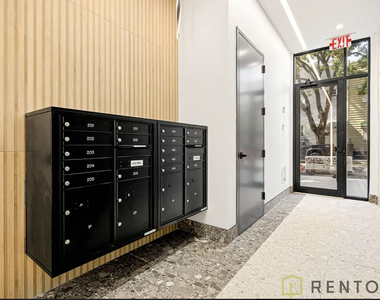 22 Frost Street - Photo Thumbnail 7