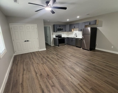 64 Wesley Street - Photo Thumbnail 6