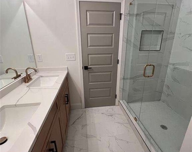 1345 Sydney Oaks Drive - Photo Thumbnail 13