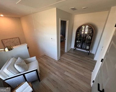 1345 Sydney Oaks Drive - Photo Thumbnail 10