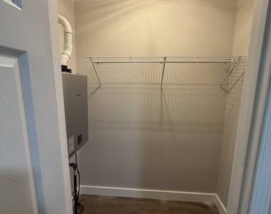 64 Wesley Street - Photo Thumbnail 13