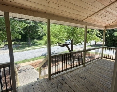 64 Wesley Street - Photo Thumbnail 1