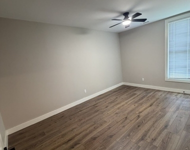 64 Wesley Street - Photo Thumbnail 12