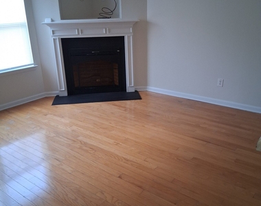 6208 Ellenwood Drive - Photo Thumbnail 10