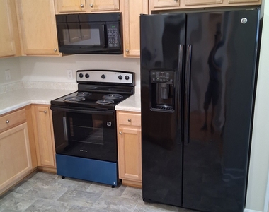 6208 Ellenwood Drive - Photo Thumbnail 5