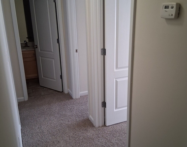 6208 Ellenwood Drive - Photo Thumbnail 15