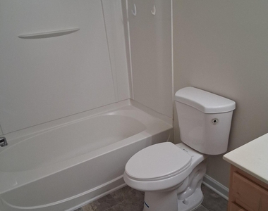 6208 Ellenwood Drive - Photo Thumbnail 23