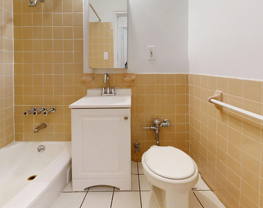 East 90th Street - Photo Thumbnail 3