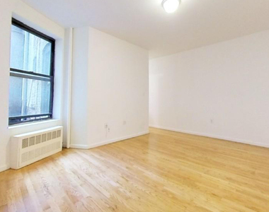 East 70th Street - Photo Thumbnail 3