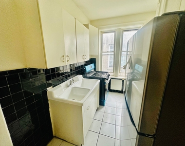 201 East 51st Street - Photo Thumbnail 1