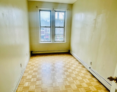 201 East 51st Street - Photo Thumbnail 7