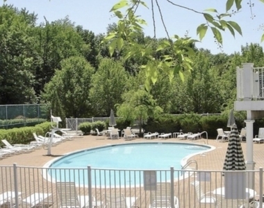 511 Chatfield Dr - Photo Thumbnail 24