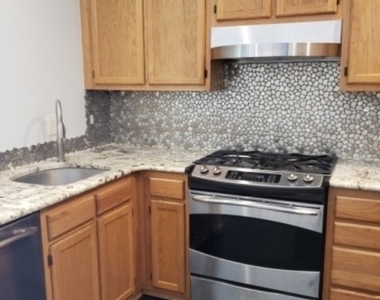 511 Chatfield Dr - Photo Thumbnail 5