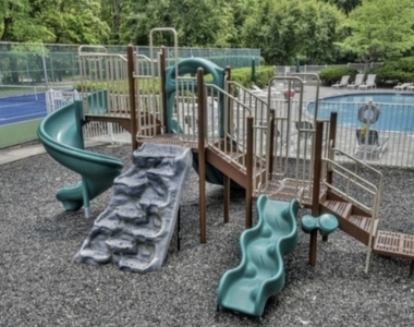 511 Chatfield Dr - Photo Thumbnail 23