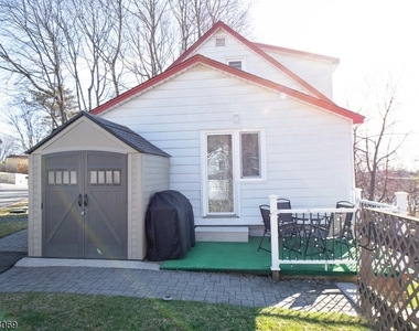 6 Lakeview Ter - Photo Thumbnail 1