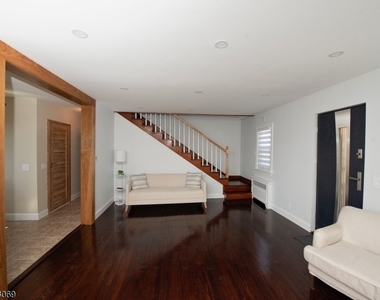 6 Lakeview Ter - Photo Thumbnail 9