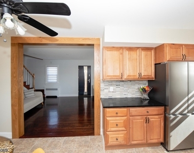 6 Lakeview Ter - Photo Thumbnail 10