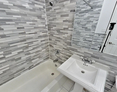 410 East 13th Street - Photo Thumbnail 5