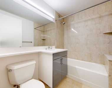 10 Hanover Square - Photo Thumbnail 4
