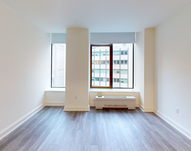 10 Hanover Square - Photo Thumbnail 2