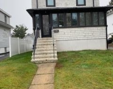 217 Albert Place - Photo Thumbnail 29